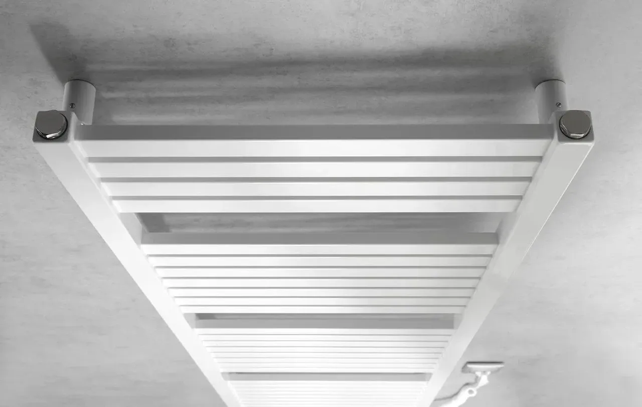 Aqualine TONDI E DE470 T elektricke vykurovacie teleso 450 1330 mm 500 W biele zhora
